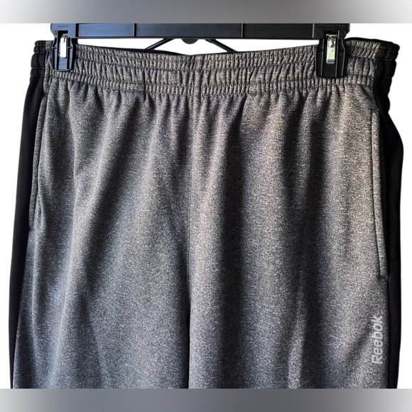 Reebok Grey With Black Stripes Athletic Activewear Pants Size Large - Picture 2 of 5